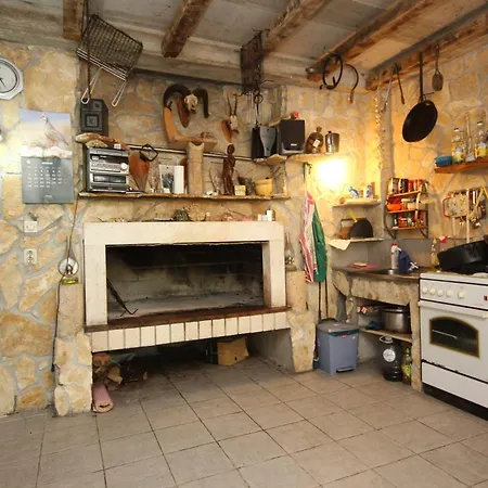 648b Apartment *